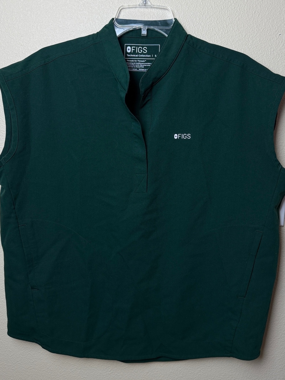 FIGS Scrubs Rafaela | Size S | Color British Racing Green
